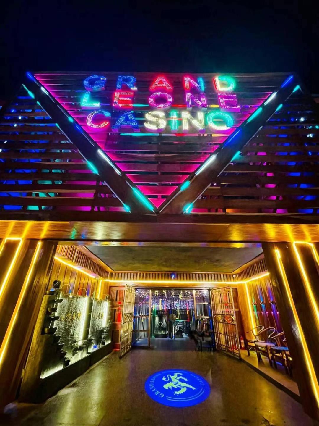 Grand Leone Hotel Freetown Dış mekan fotoğraf