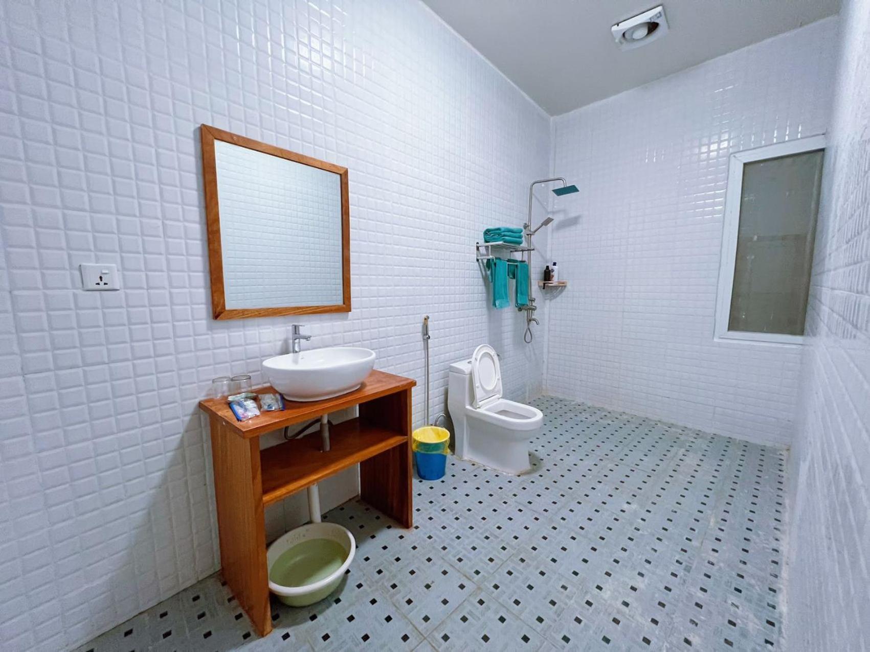 Grand Leone Hotel Freetown Dış mekan fotoğraf